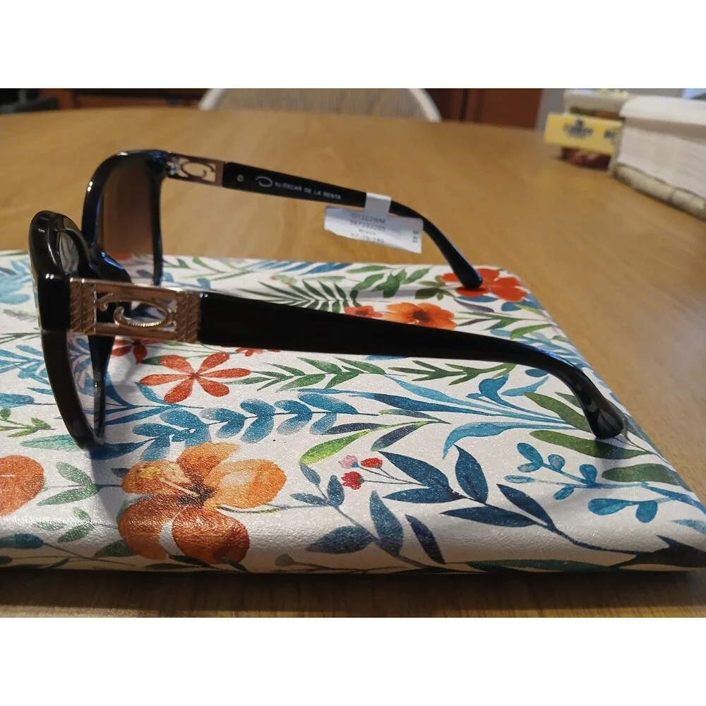 Oscar De La Renta 01322WM Sunglasses Black 57-15-145